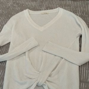 Knotted white waffle fabric LoveStitch shirt